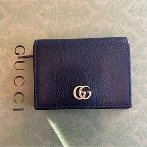 GUCCI GG MARMONT CARD CASE WALLET BLACK LEATHER AND GOLD